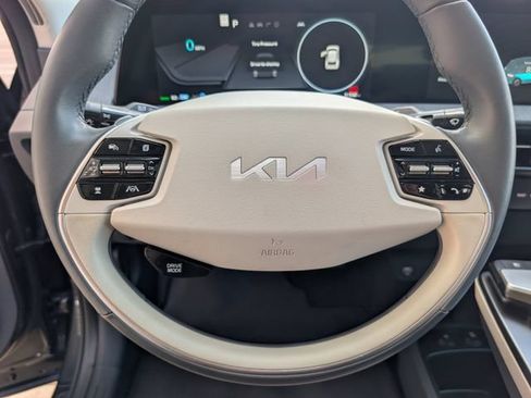 Used 2023 Kia EV6 Wind RWD image 12