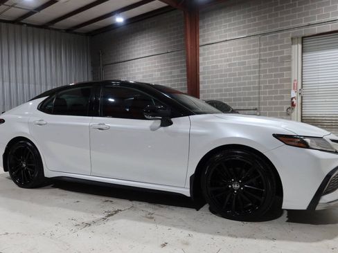 Used 2022 Toyota Camry XSE AWD/4WD image 7