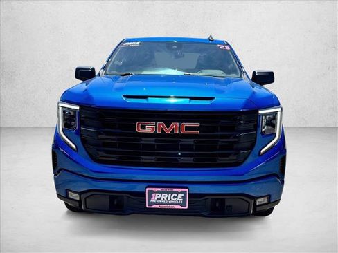 Used 2023 GMC Sierra 1500 Elevation w/ X31 Off-Road Package AWD/4WD image 2