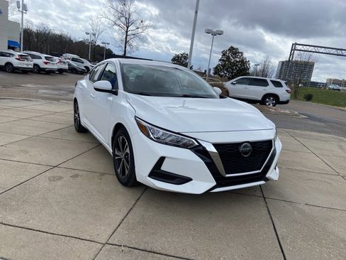Used 2023 Nissan Sentra SV image 2
