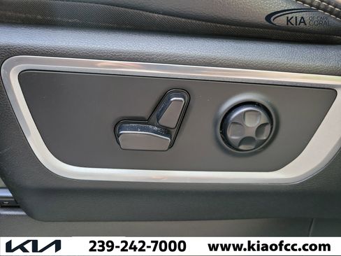 Used 2020 RAM 1500 Laramie AWD/4WD image 23