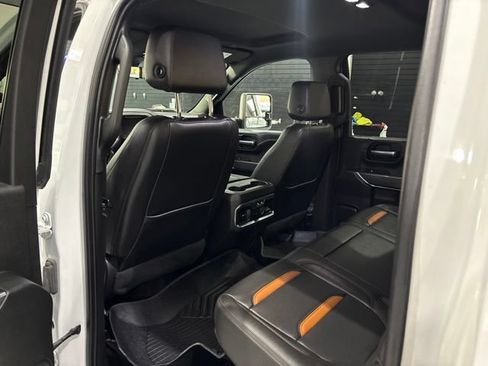 Certified 2020 GMC Sierra 2500 AT4 w/ AT4 Premium Package AWD/4WD image 18