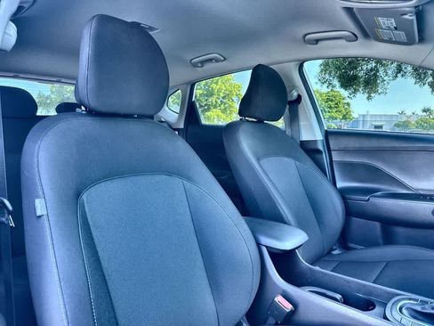 Used 2025 Hyundai Kona SE FWD image 27