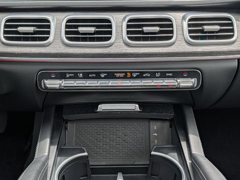 Used 2024 Mercedes-Benz GLE 450 4MATIC image 31