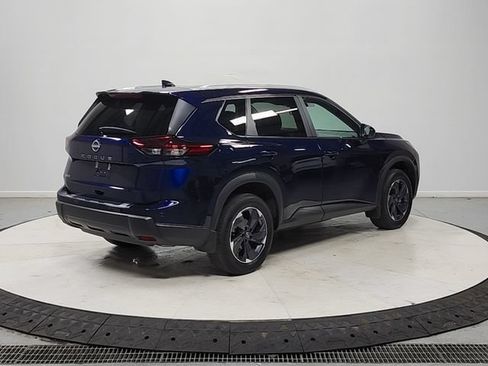 Used 2025 Nissan Rogue SV w/ SV Premium Package FWD image 8