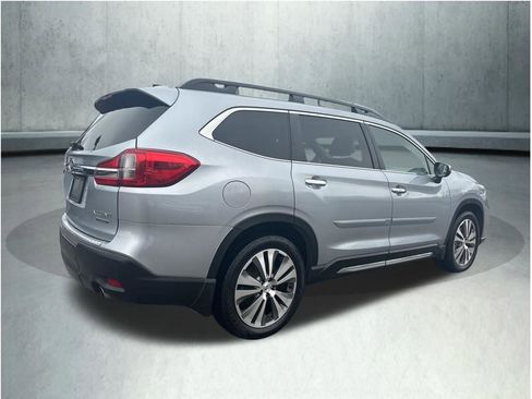 Used 2022 Subaru Ascent Touring image 5