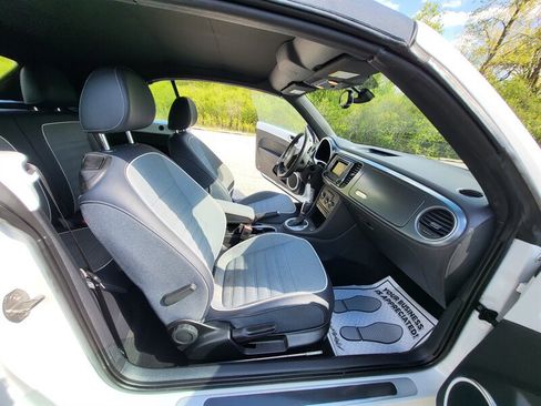 Used 2016 Volkswagen Beetle 1.8T Denim FWD image 18