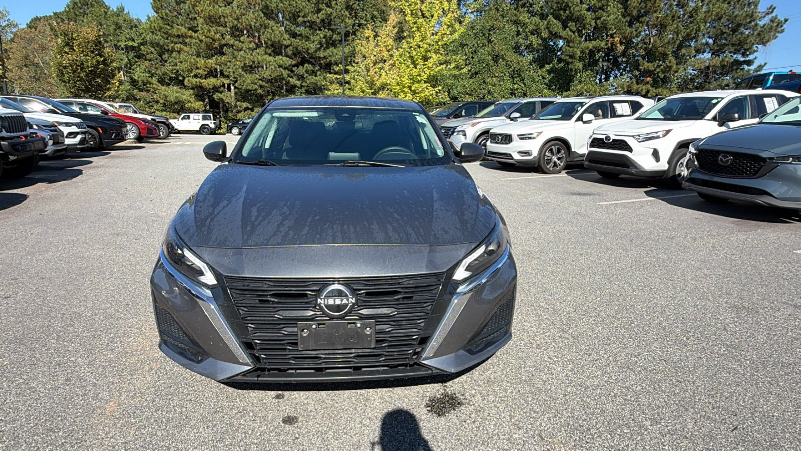 Used 2025 Nissan Altima 2.5 SV FWD image 3