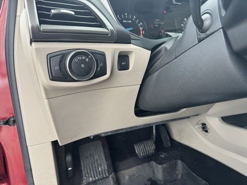 Used 2017 Ford Fusion SE image 14