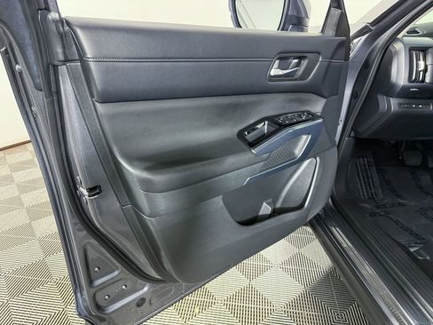 Certified 2023 Nissan Pathfinder SL image 41