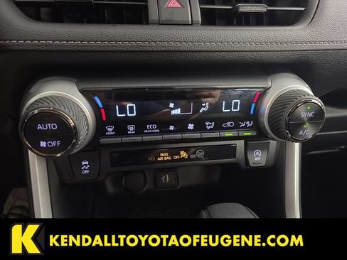 Used 2024 Toyota RAV4 XLE AWD/4WD image 20