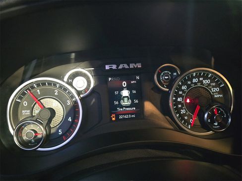 Used 2024 RAM 2500 Big Horn w/ Off Road Package image 18