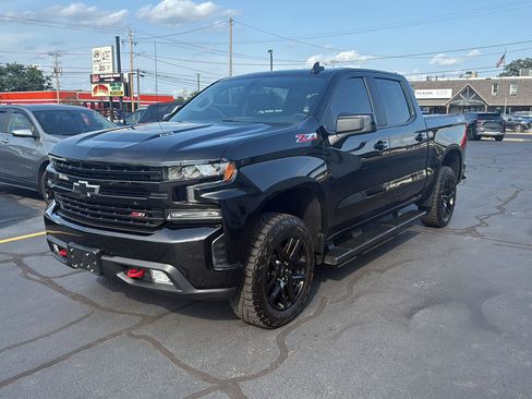 Used 2021 Chevrolet Silverado 1500 LT Trail Boss w/ Convenience Package II AWD/4WD image 3