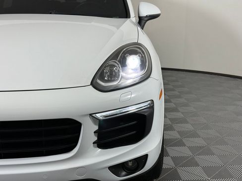 Used 2017 Porsche Cayenne Platinum Edition AWD/4WD image 11