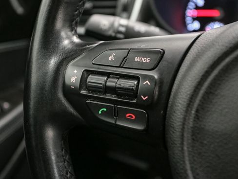 Used 2016 Kia Sorento LX w/ LX Convenience Package image 32