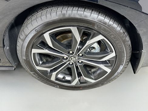 Used 2025 Toyota Sienna Platinum FWD image 30