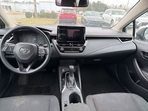Used 2024 Toyota Corolla LE image 25