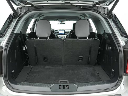 Certified 2023 Ford Explorer XLT w/ Equipment Group 202A AWD/4WD image 20