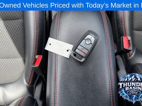 Used 2025 Ford Escape ST-Line Select AWD/4WD image 15