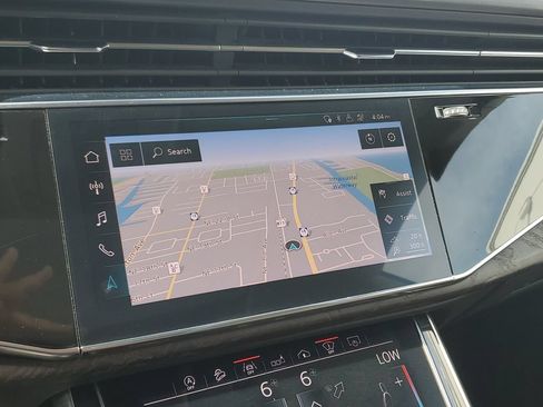 Used 2019 Audi Q8 Prestige w/ Luxury Package AWD/4WD image 29