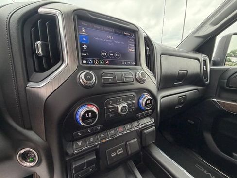 Used 2021 GMC Sierra 3500 Denali w/ Denali Ultimate Package AWD/4WD image 20