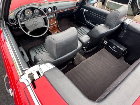 Used 1987 Mercedes-Benz 560 SL image 27