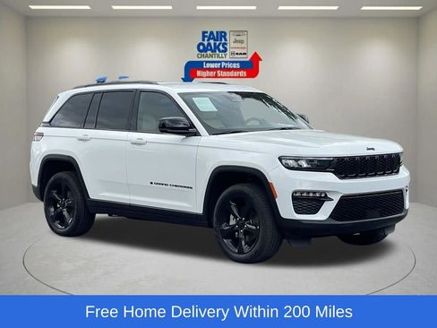 Certified 2024 Jeep Grand Cherokee Limited w/ Black Appearance Package AWD/4WD image 1