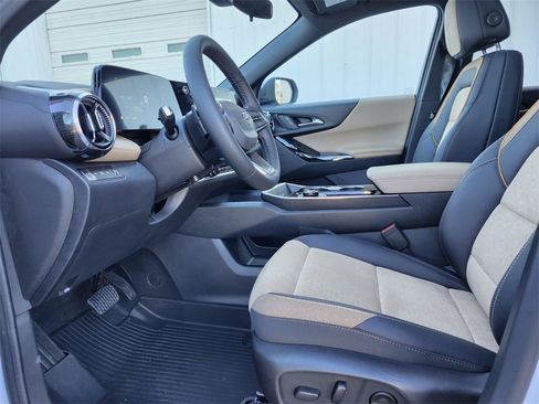 New 2026 Chevrolet Equinox ACTIV w/ Convenience Package III image 16