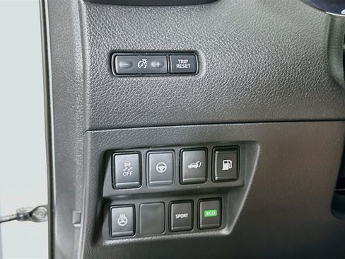 Used 2019 Nissan Rogue SL FWD image 16