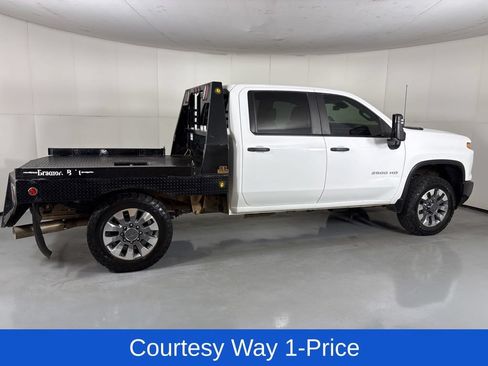 Used 2024 Chevrolet Silverado 2500 Custom w/ Custom Value Package AWD/4WD image 12