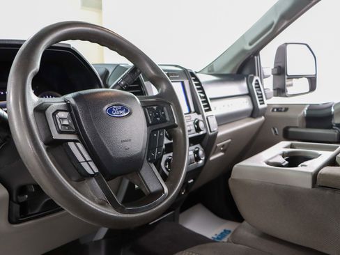 Used 2021 Ford F250 XLT image 24