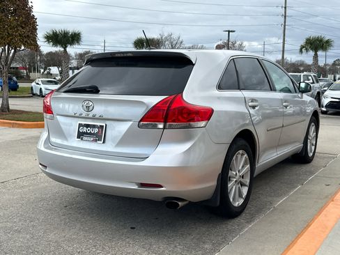 Used 2010 Toyota Venza image 5