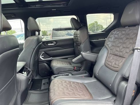 Certified 2025 Nissan Armada Platinum AWD/4WD image 22