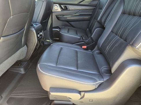 Used 2025 Buick Enclave Avenir w/ Super Cruise Package AWD/4WD image 30