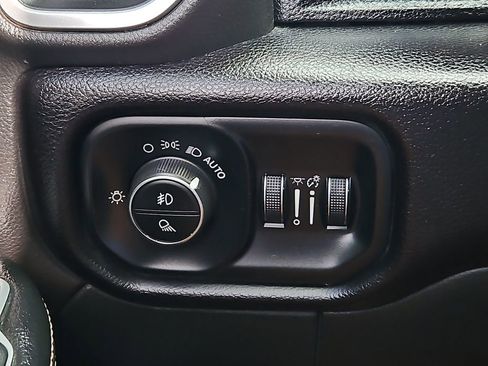 Used 2023 RAM 2500 Laramie AWD/4WD image 25