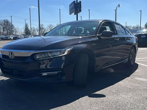 Used 2018 Honda Accord Touring image 7