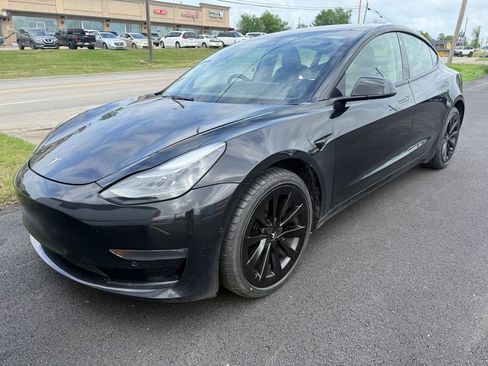 Used 2022 Tesla Model 3 Long Range AWD/4WD image 2