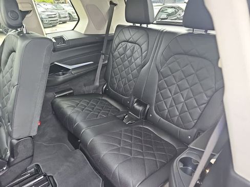 Used 2024 BMW X7 xDrive40i image 29
