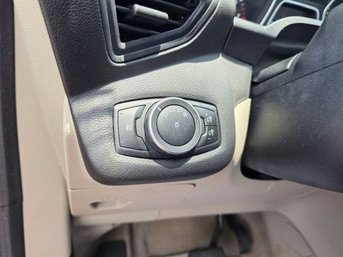 Used 2015 Ford Escape SE FWD image 22