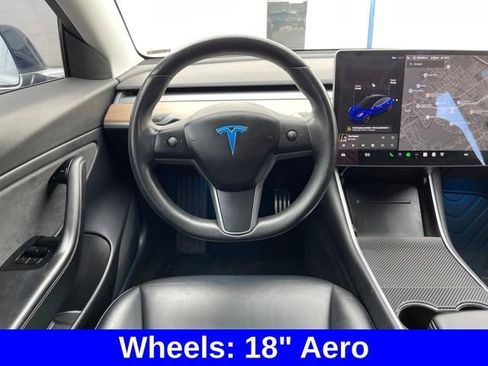 Used 2018 Tesla Model 3 Mid Range image 21