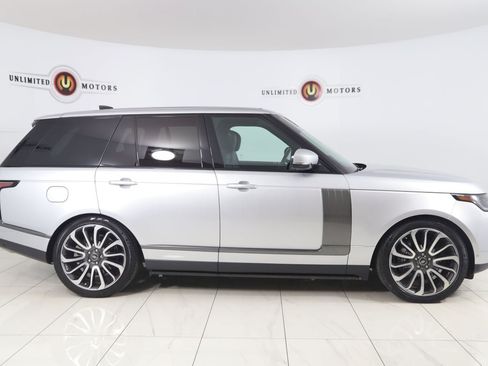 Used 2019 Land Rover Range Rover Supercharged AWD/4WD image 2