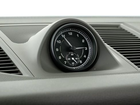 New 2026 Porsche Macan AWD/4WD image 17