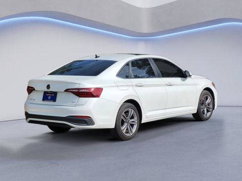 Used 2022 Volkswagen Jetta SE FWD image 5
