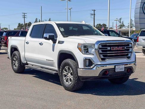 Used 2019 GMC Sierra 1500 SLT w/ X31 Off-Road Package AWD/4WD image 5