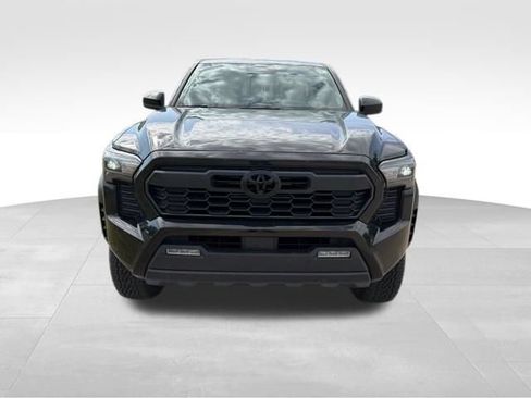 Used 2025 Toyota Tacoma TRD Off-Road w/ TRD Off Road Upgrade Package AWD/4WD image 8