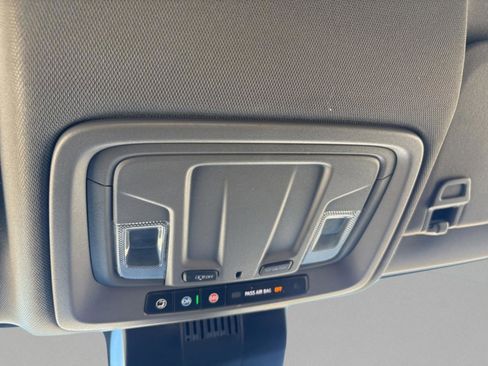 Used 2024 Chevrolet Silverado 2500 LT image 23