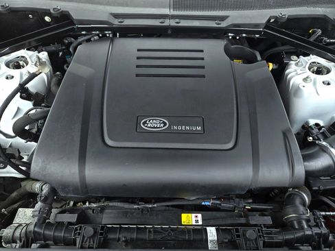 Used 2025 Land Rover Defender 110 S AWD/4WD image 28