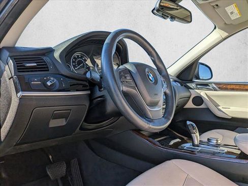 Used 2017 BMW X3 sDrive28i image 10