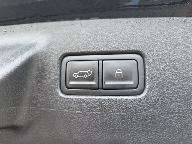 Certified 2025 Hyundai Santa Fe SEL FWD image 23