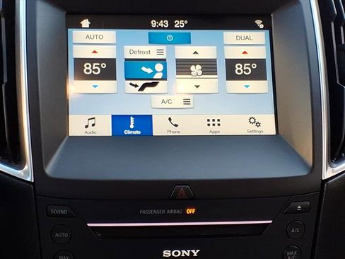 Used 2017 Ford Edge Titanium image 6